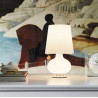 Fontana Piccola Bianca lampada da tavolo in vetro soffiato satinato