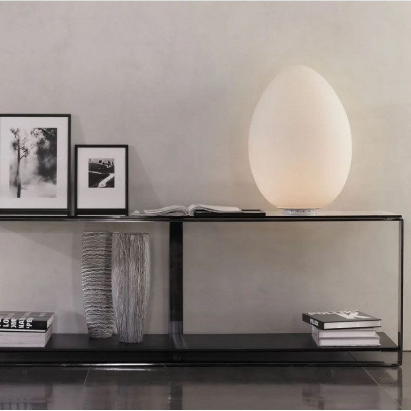 Uovo Large Table lamp in frosted white blown glass