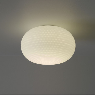 Bianca lampada da parete/soffitto diffusore in vetro incamiciato di colore bianco latte