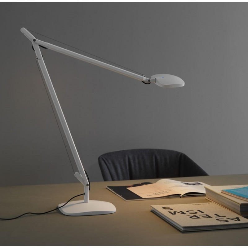 Volée Table lamp body in extruded